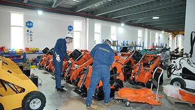 Cleaning method of hydraulic system of small excavator